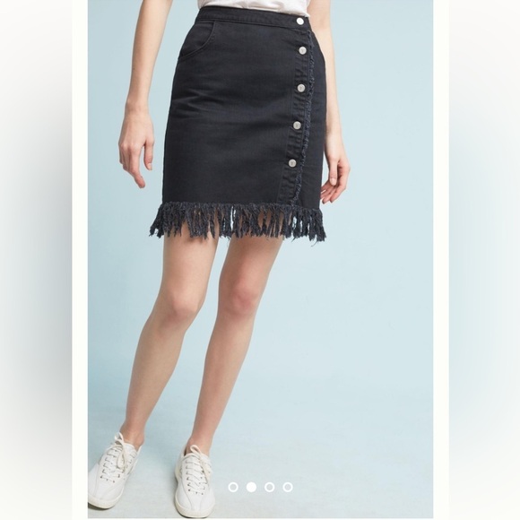 ANTHROPOLOGIE Brand PILCRO Black Wash Denim Fringe A Line Button Up Skirt Luxury - Picture 1 of 11